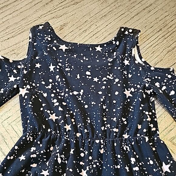 Epic Thread size M star dress open shoulder - Picture 5 of 9